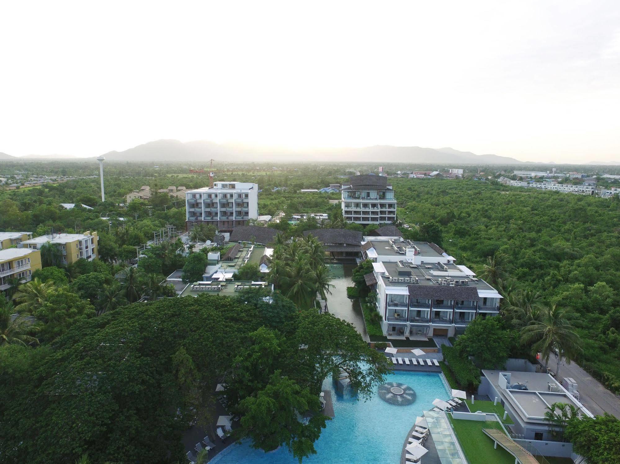 Veranda Pool Villas & Suite Cha-Am Bagian luar foto